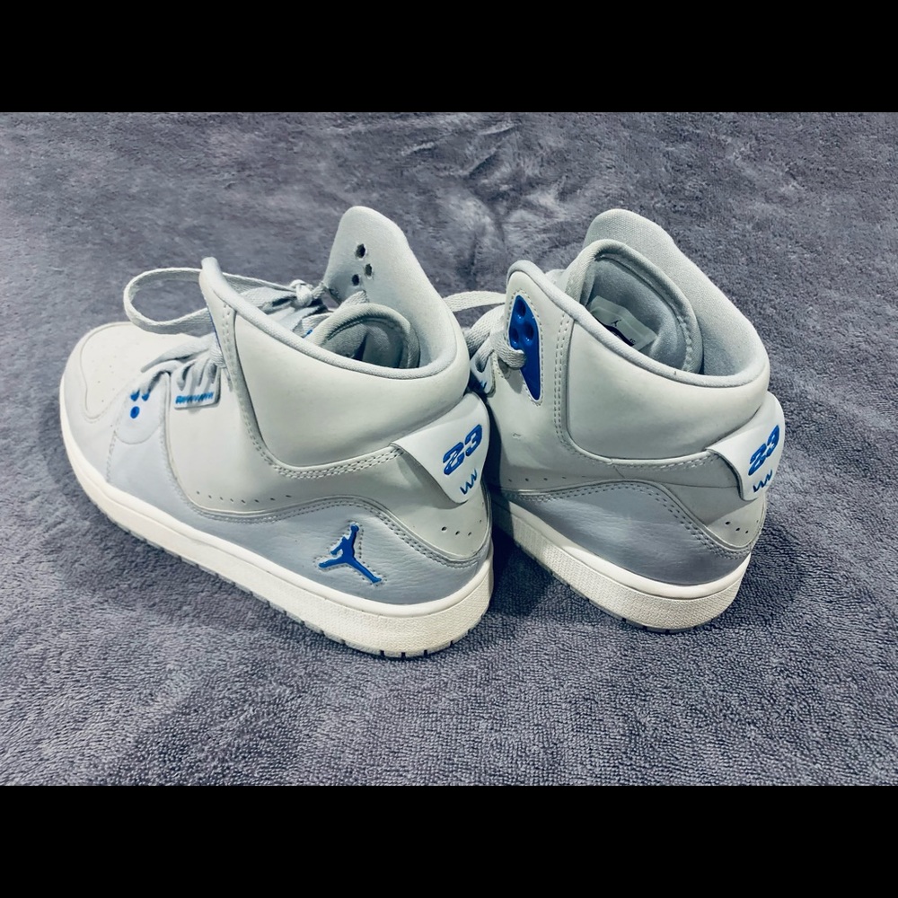 COPY - Mens Jordan 1. Grey size 11